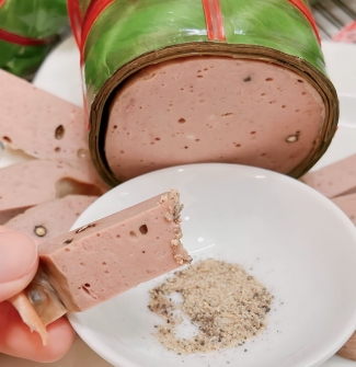 Các món đặc sản miền Trung làm quà cho người thân