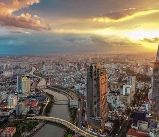 Tình hình kinh tế - chính trị Việt Nam 2025: Xu hướng và thách thức